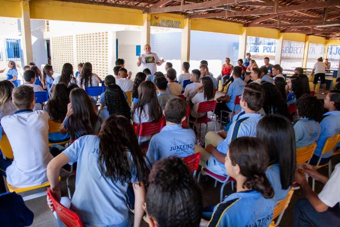 Braille e História de Juazeiro do Norte deverão integrar a grade curricular de ensino