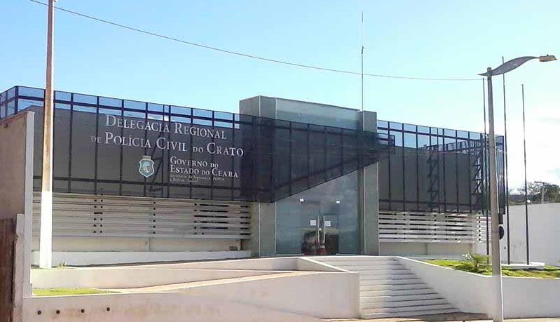 Cariri: advogada é presa suspeita de se envolver com facções criminosas em Crato