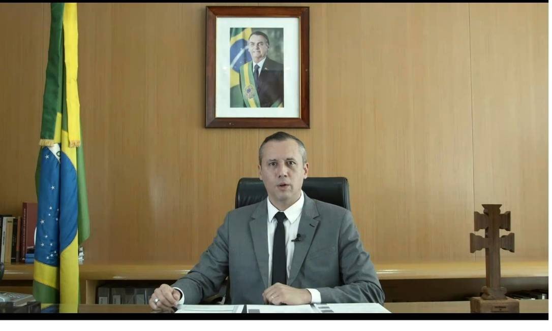 Governo demite secretário de Cultura após copiar discurso do ministro de Hitler