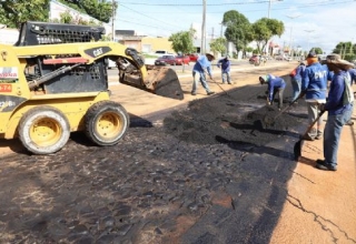 Obras interditam Av. Padre Cícero em Juazeiro do Norte