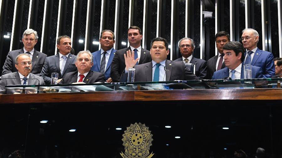 PEC da Previdência tem texto aprovado em segundo turno pelo Senado