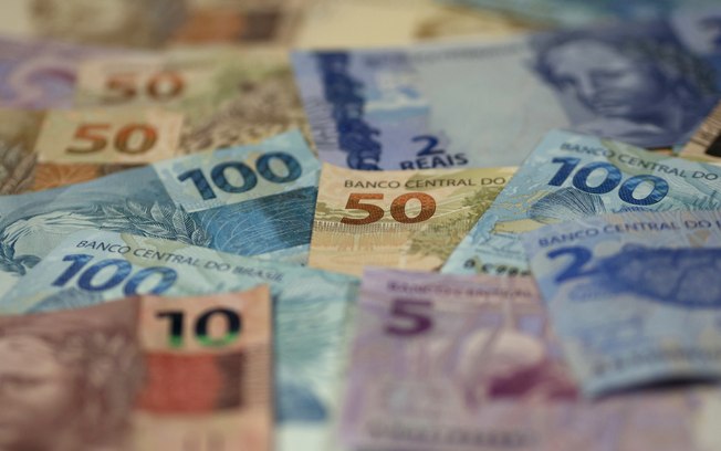 Salário mínimo passa a ser R$ 1.039 em 2020